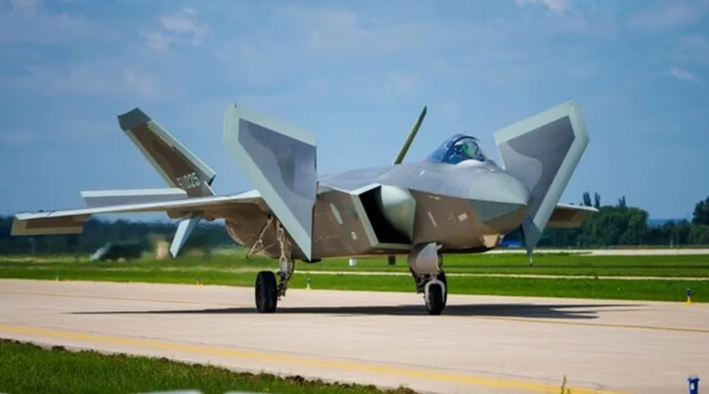 Why India must consider acquiring 100 fifth-generation stealth fighters to counter massive fleet of Chinese J-20/J-35 - Analysis 7 Why India must consider acquiring 100 fifth-generation stealth fighters to counter massive fleet of Chinese J-20/J-35 - Analysis